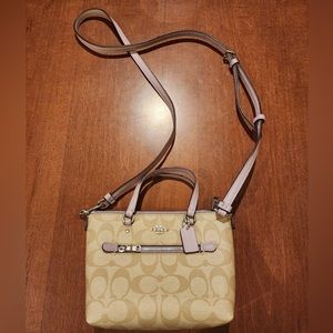 Coach Signature Mini Gallery Crossbody Gallery Bag